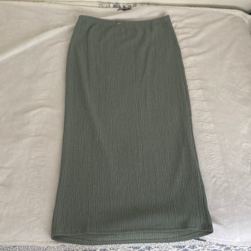 Pull&Bear Ribbed Midi Skirt in Sage Green